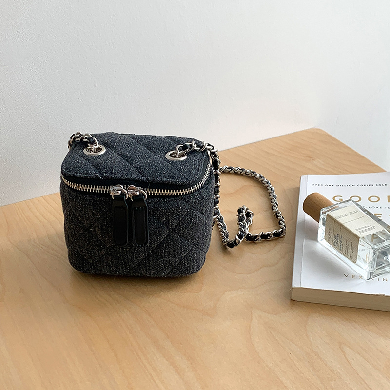 Small Quilted Box Crossbody Pu – обзор и цена Chain Crossbody Quilted